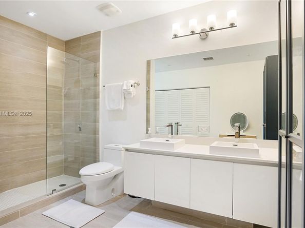 1600 SW 1st Ave 810, Miami FL 33129