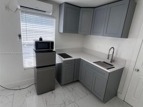9674 NW 10th Ave, Miami FL 33150