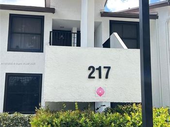 217 Lake Pointe Dr