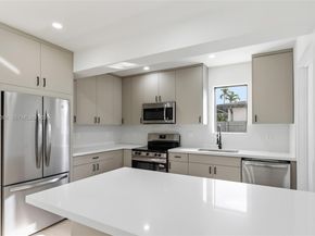 9660 Dominican Dr, Cutler Bay FL 33189