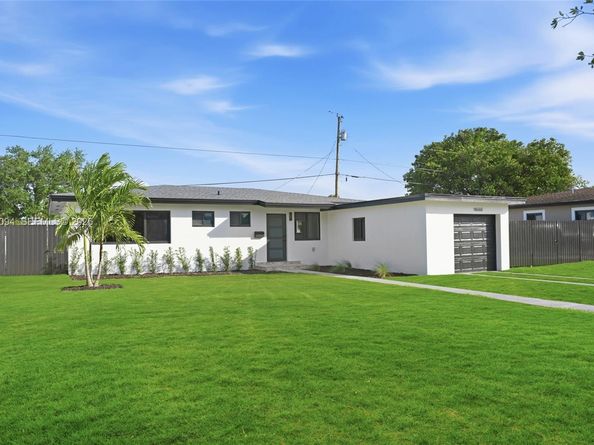 9660 Dominican Dr, Cutler Bay FL 33189