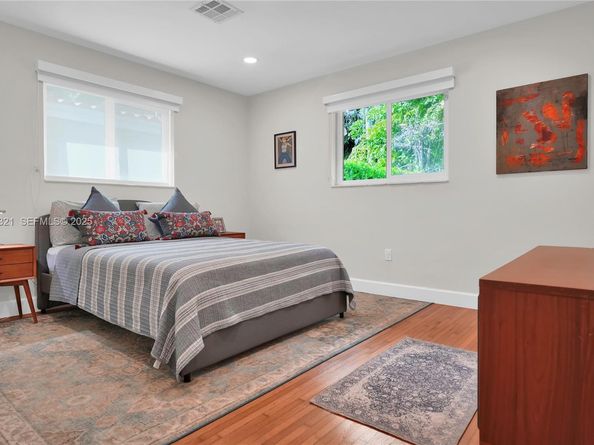 1409 Bird Rd, Coral Gables FL 33146