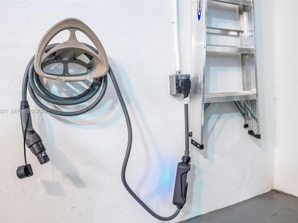 1409 Bird Rd, Coral Gables FL 33146