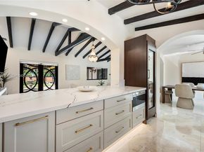 5135 Alton Rd, Miami Beach FL 33140