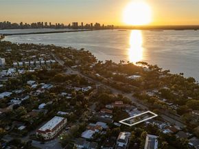 5135 Alton Rd, Miami Beach FL 33140