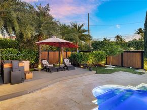 5135 Alton Rd, Miami Beach FL 33140