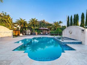 5135 Alton Rd, Miami Beach FL 33140