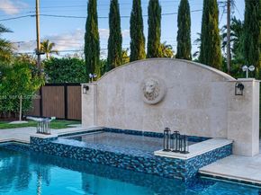 5135 Alton Rd, Miami Beach FL 33140