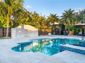 5135 Alton Rd, Miami Beach FL 33140