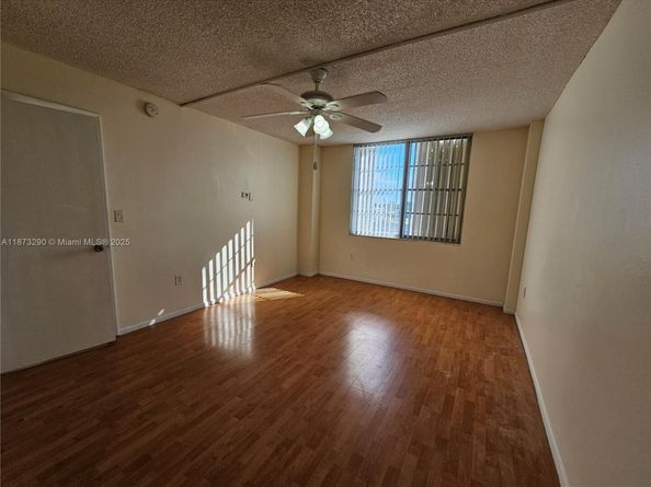 15600 NW 7th Ave 704, Miami FL 33169
