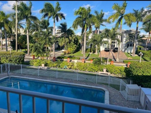 500 Layne Blvd 14, Hallandale Beach FL 33009