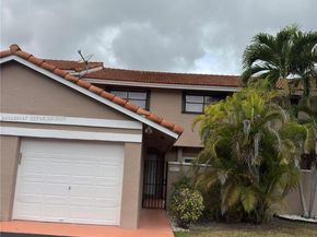 9023 SW 113th Place Cir W, Miami FL 33176