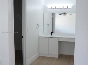 9023 SW 113th Place Cir W, Miami FL 33176