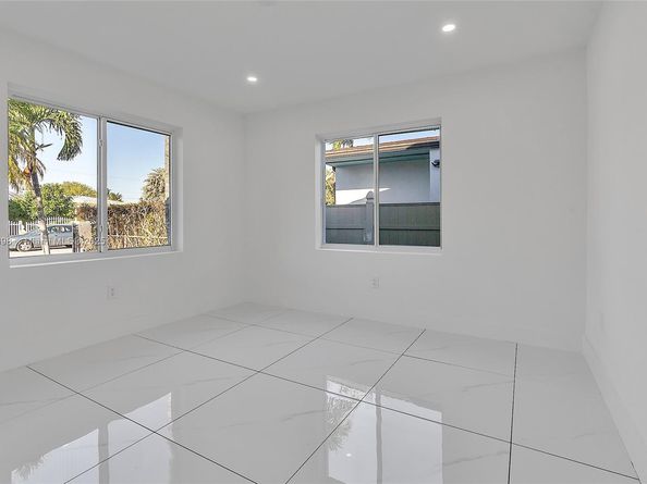 6540 SW 25th St, Miami FL 33155