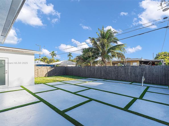 6540 SW 25th St, Miami FL 33155