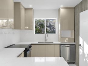 6540 SW 25th St, Miami FL 33155