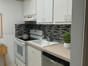 2916 Funston St 47A, Hollywood FL 33020