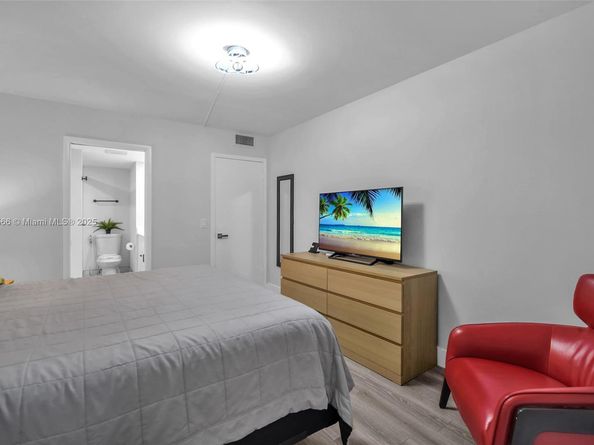 3039 Hythe C 3039, Boca Raton FL 33434