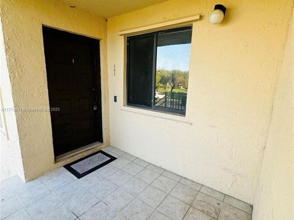 16491 Blatt Blvd 202, Weston FL 33326