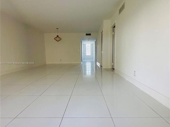 16491 Blatt Blvd 202, Weston FL 33326