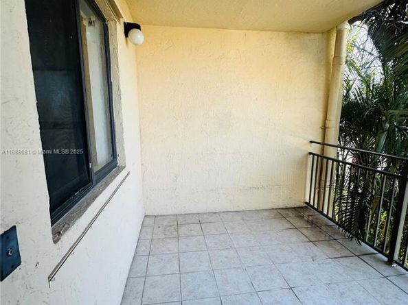 16491 Blatt Blvd 202, Weston FL 33326