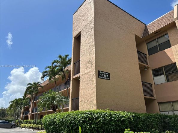 10300 NW 30th Ct 111, Sunrise FL 33322