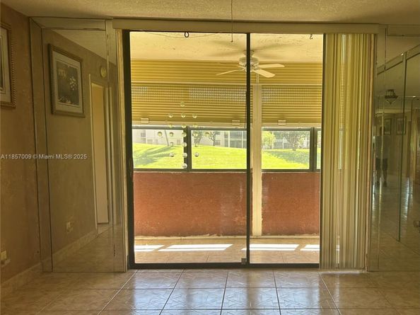 10300 NW 30th Ct 111, Sunrise FL 33322