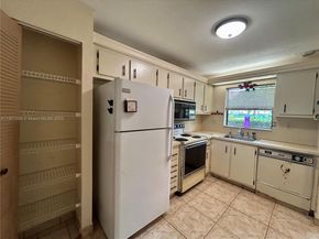 10300 NW 30th Ct 111, Sunrise FL 33322