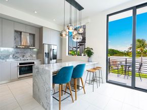1030 15th St 321, Miami Beach FL 33139