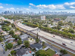 1411 NW 40th St, Miami FL 33142