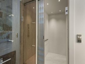 6850 SW 73rd Ct, Miami FL 33143