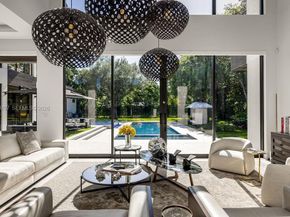 6850 SW 73rd Ct, Miami FL 33143