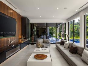 6850 SW 73rd Ct, Miami FL 33143