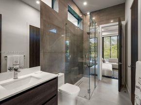 6850 SW 73rd Ct, Miami FL 33143