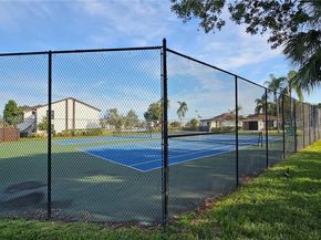 214 Lake Pointe Dr 109, Oakland Park FL 33309