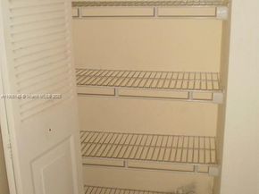 214 Lake Pointe Dr 109, Oakland Park FL 33309