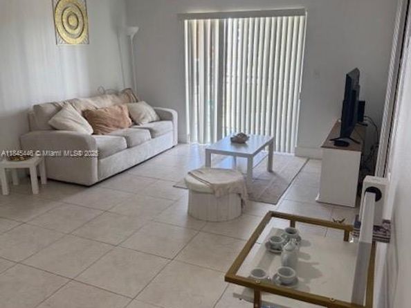 4855 NW 7th St 4016, Miami FL 33126