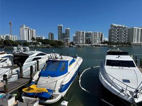 900 Bay Dr 413, Miami Beach FL 33141