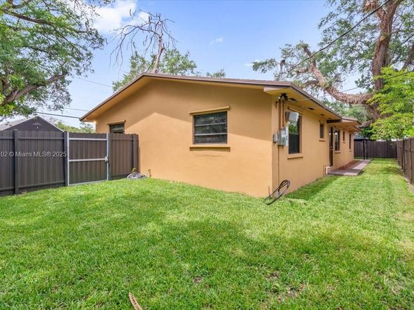 17001 NW 28th Ave, Miami Gardens FL 33056