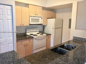 2493 Centergate Dr 204, Miramar FL 33025