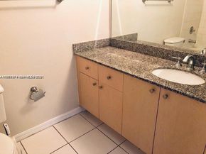 2493 Centergate Dr 204, Miramar FL 33025