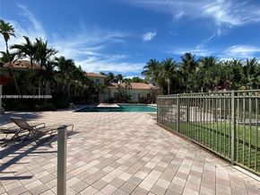 2493 Centergate Dr 204, Miramar FL 33025
