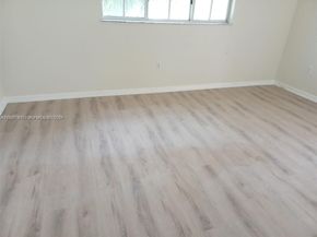 2493 Centergate Dr 204, Miramar FL 33025