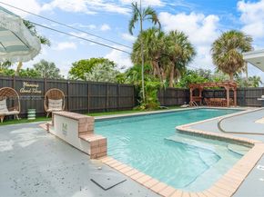 3627 NE 19th Ave, Oakland Park FL 33308