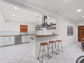 3627 NE 19th Ave, Oakland Park FL 33308