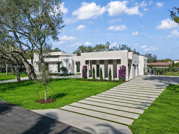 13901 Old Cutler Rd, Palmetto Bay FL 33158