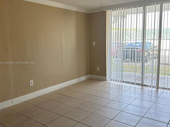 488 NW 165th St Rd B115, Miami FL 33169