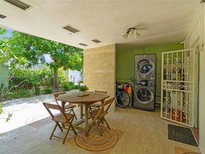 507 NW 42nd St, Miami FL 33127