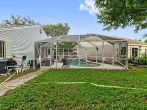 1600 SW 87th Ave, Pembroke Pines FL 33025
