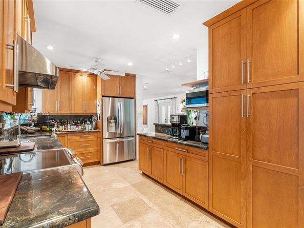 14941 SW 69th Ct, Palmetto Bay FL 33158